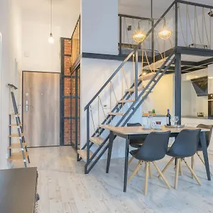 apartament-z-antresol-nowa-papiernia.hotelswroclaw.com/